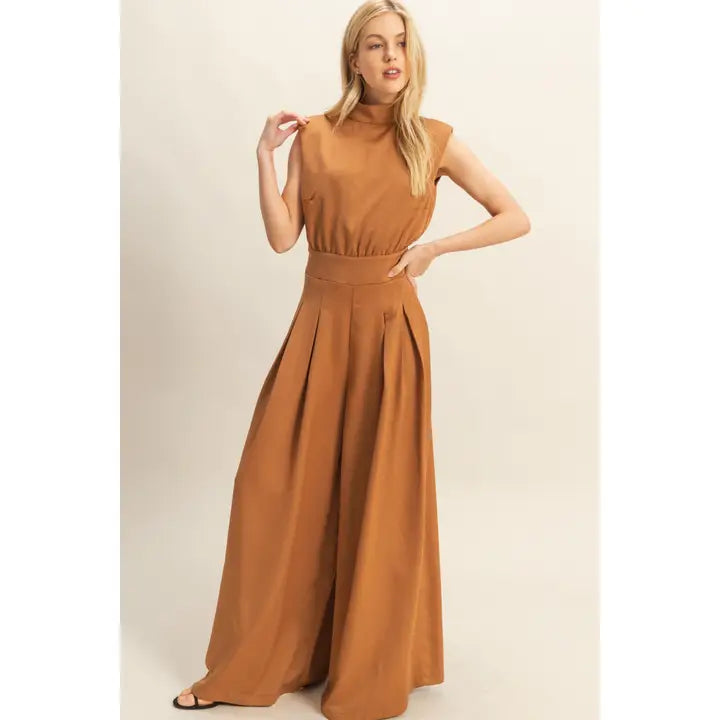Elegant Sleeveless Jumpsuit with Wide-Leg Design